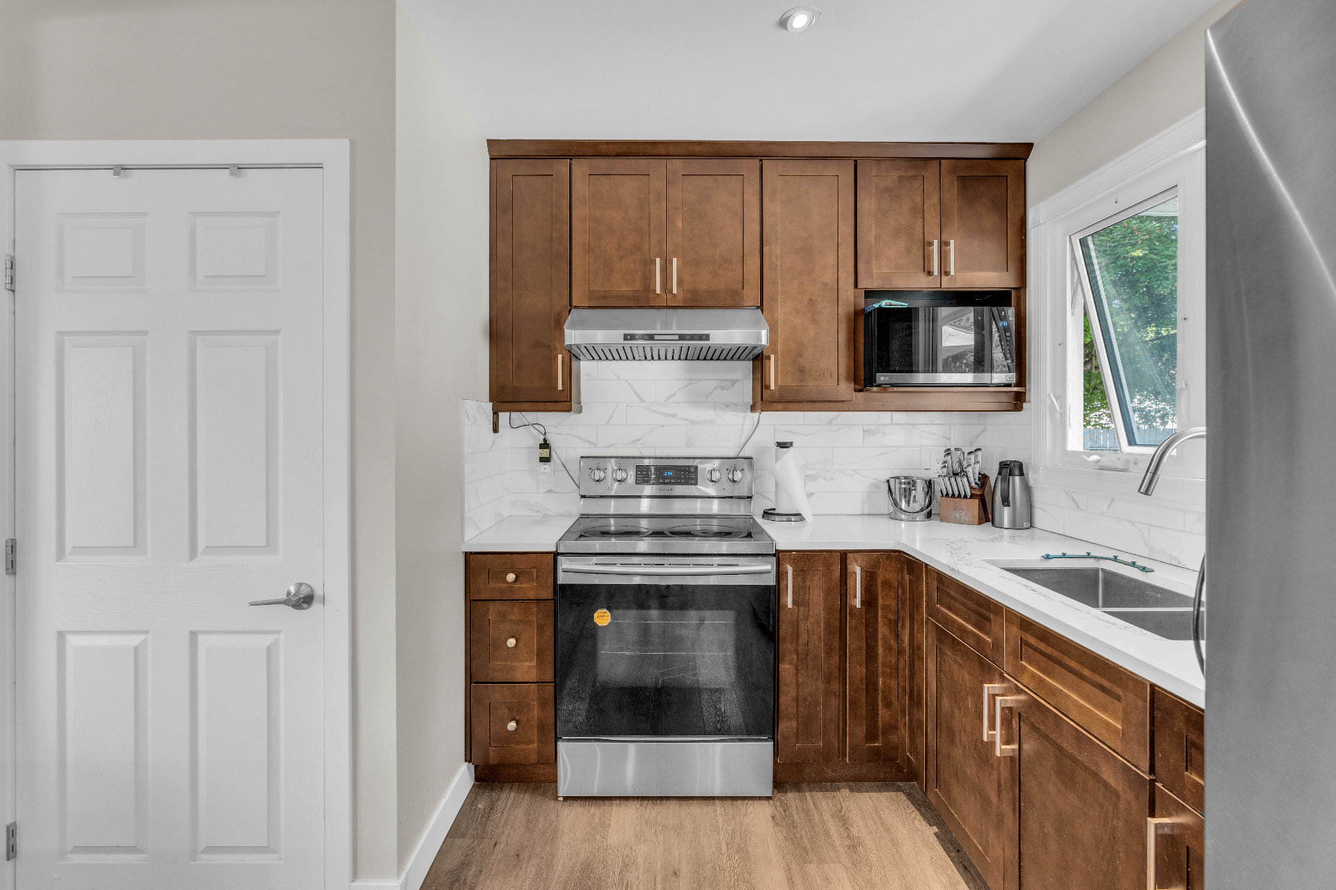 ✨萨斯卡通四卧两卫学区好房出租✨ - 2